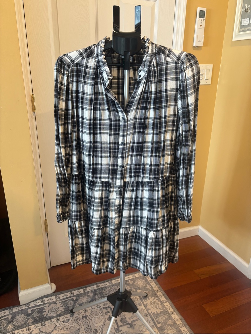 GAP Black and White Plaid Tiered Shirt Dress